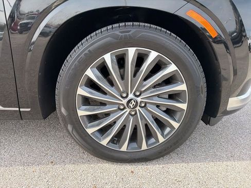 Used 2023 Hyundai Palisade Calligraphy image 9