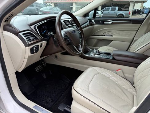 Used 2017 Ford Fusion Platinum image 14