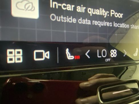 Certified 2025 Volvo XC90 B5 Core image 25