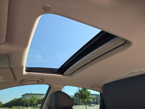 Used 2021 Honda Accord Touring image 18