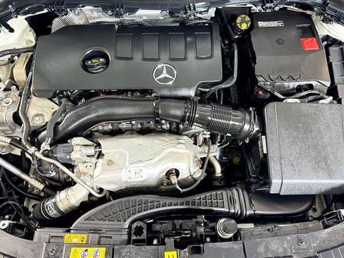 Used 2022 Mercedes-Benz GLA 250 w/ Premium Package Lite image 28