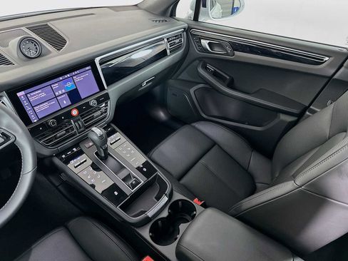 New 2026 Porsche Macan AWD/4WD image 25
