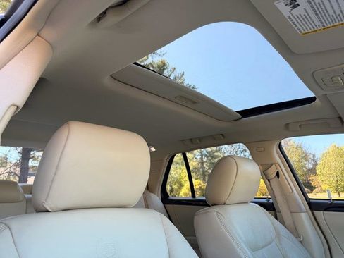 Used 2009 Cadillac DTS Luxury I w/ Sun And Navigation Package image 17