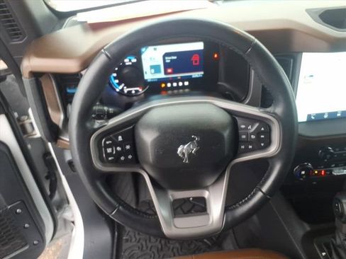 Used 2023 Ford Bronco Outer Banks w/ Sasquatch Package image 18