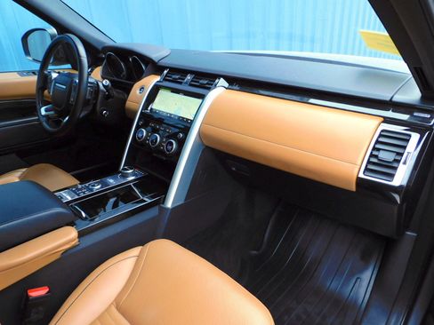 Used 2017 Land Rover Discovery HSE Luxury image 22