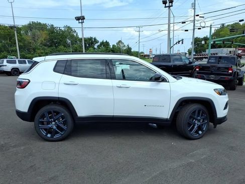 New 2026 Jeep Compass Latitude AWD/4WD image 2