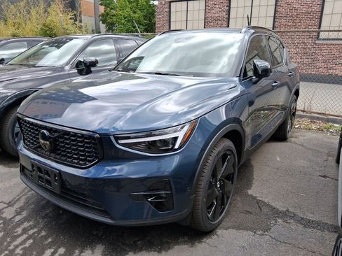 New 2026 Volvo XC40 B5 Ultra w/ Protection Package Premier AWD/4WD image 3