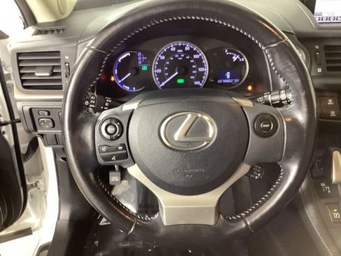 Used 2016 Lexus CT 200h w/ Navigation Package FWD image 20