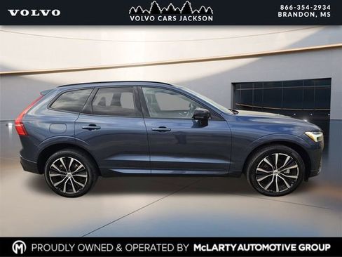 Used 2024 Volvo XC60 B5 Plus image 3