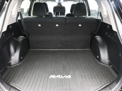 Used 2017 Toyota RAV4 LE image 23