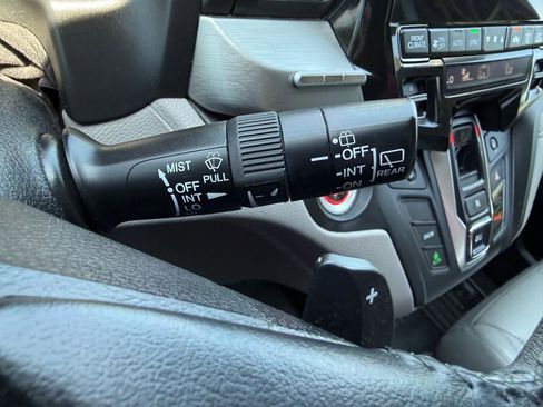Used 2018 Honda Odyssey EX-L image 29
