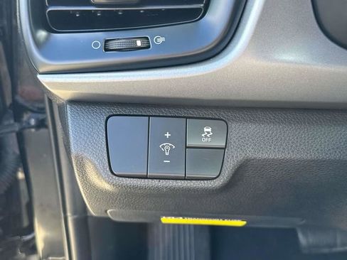 Used 2023 Kia Rio S image 27