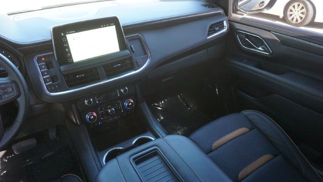 Used 2024 GMC Yukon AT4 w/ Technology Package AWD/4WD image 27