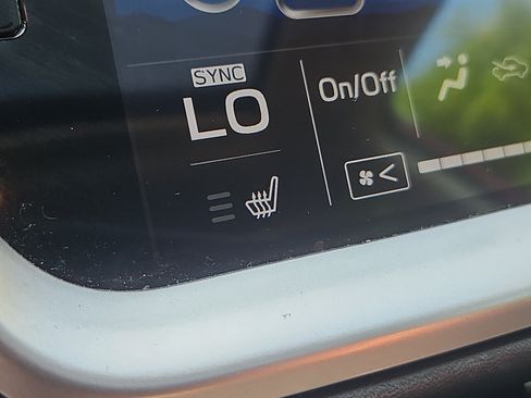 Used 2022 Subaru Outback Limited AWD/4WD image 14
