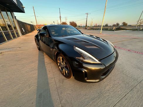Used 2015 Nissan 370Z Coupe image 7