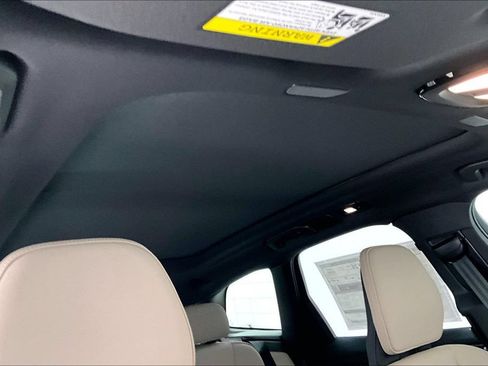 New 2026 Volvo XC60 B5 Plus w/ Protection Package Premier AWD/4WD image 19