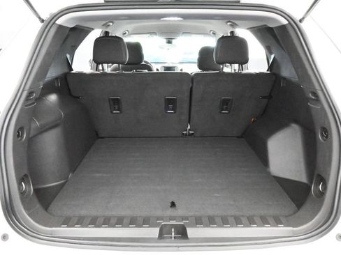 Used 2024 Chevrolet Equinox LS w/ LS Convenience Package FWD image 32