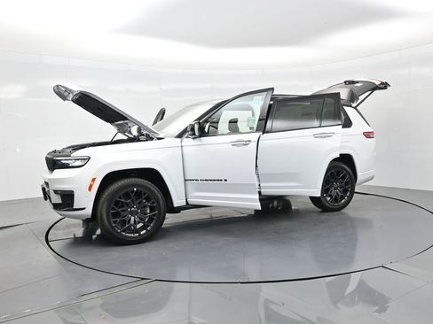 New 2025 Jeep Grand Cherokee L Summit image 30