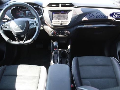 Used 2021 Chevrolet TrailBlazer RS FWD image 14
