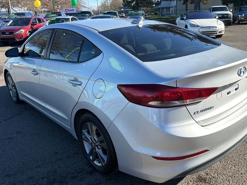 Used 2018 Hyundai Elantra SEL FWD image 5