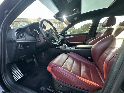 Used 2019 Kia Stinger GT2 AWD/4WD image 10
