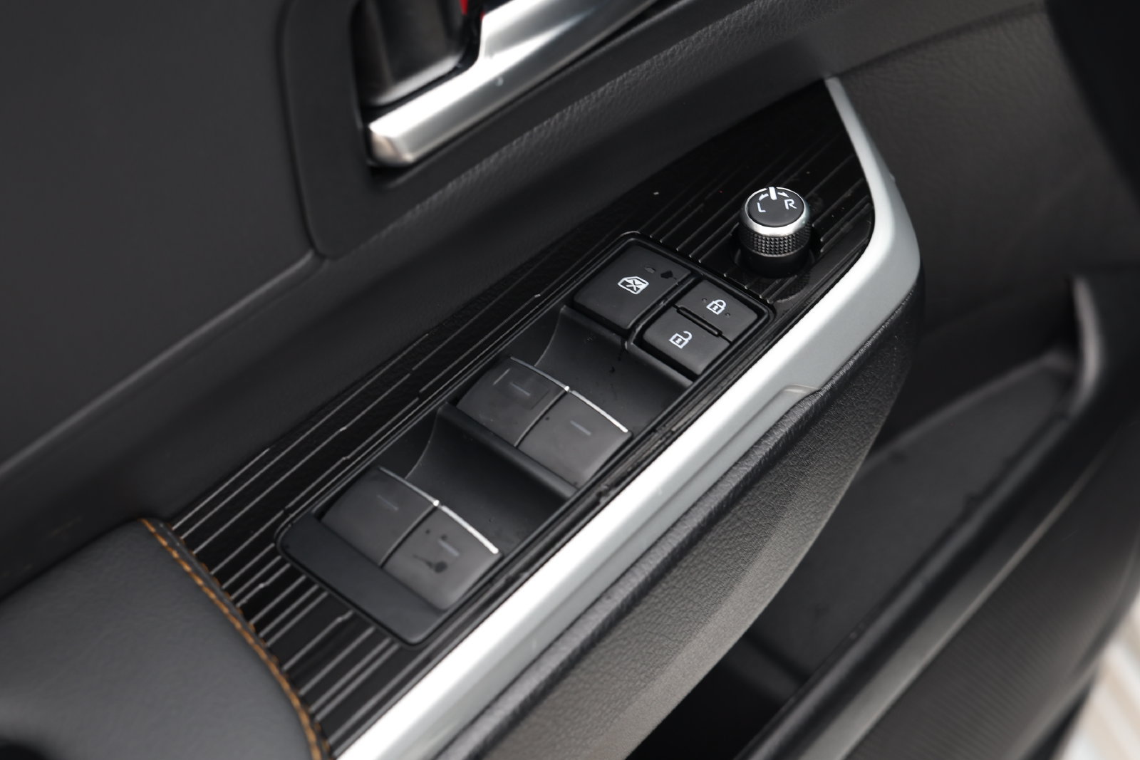 New 2026 Toyota Sienna XLE Woodland Edition AWD/4WD image 26