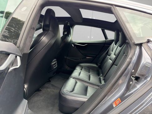 Used 2018 Tesla Model S 100D image 10