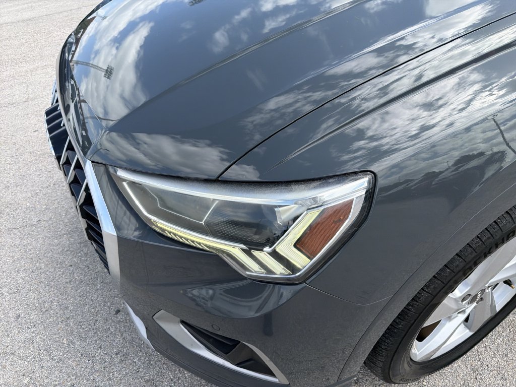 Used 2019 Audi Q3 2.0T Premium Plus w/ Premium Plus Package AWD/4WD image 7