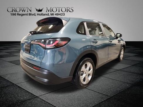 Certified 2023 Honda HR-V LX image 3