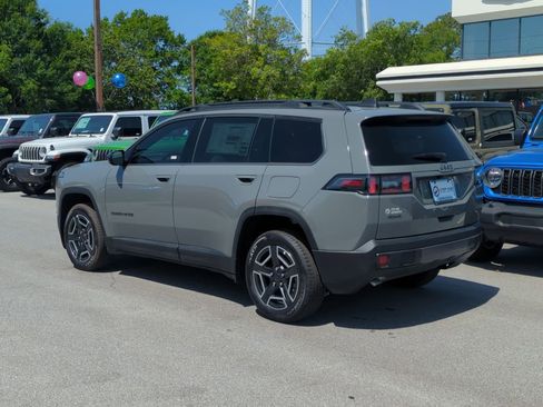 New 2026 Jeep Cherokee Laredo AWD/4WD image 5