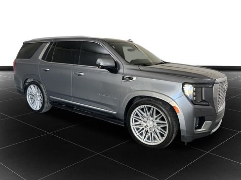Used 2021 GMC Yukon Denali w/ Denali Premium Package image 9
