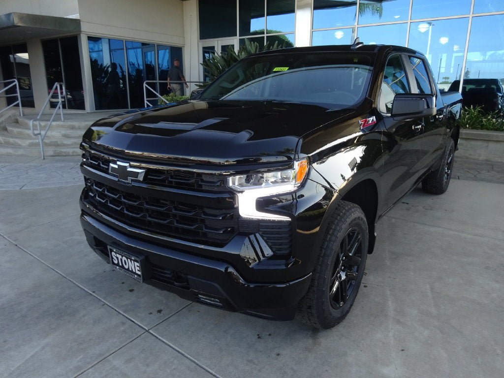 New 2026 Chevrolet Silverado 1500 RST w/ Z71 Off-Road Package AWD/4WD image 3