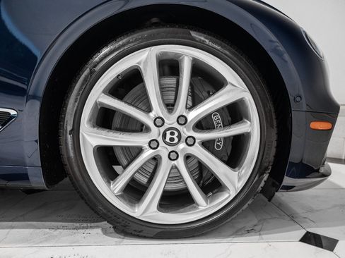 Used 2021 Bentley Continental GT AWD/4WD image 18