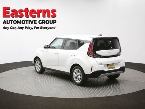 Used 2025 Kia Soul LX w/ LX Technology Package FWD image 64