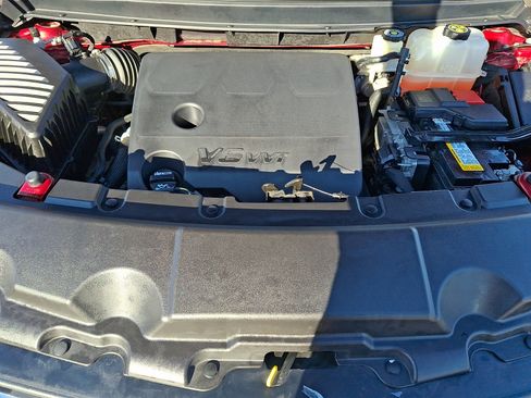 Used 2020 Chevrolet Traverse LT w/ Driver Confidence II Package image 29