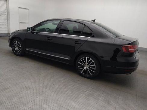 Used 2018 Volkswagen Jetta SEL image 3