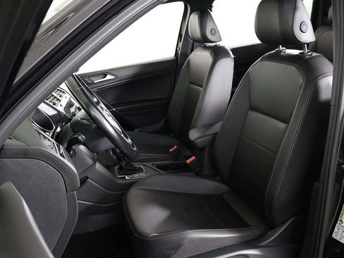 Used 2020 Volkswagen Tiguan SE R-Line FWD image 30