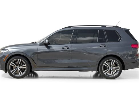 Used 2021 BMW X7 xDrive40i w/ M Sport Package AWD/4WD image 11
