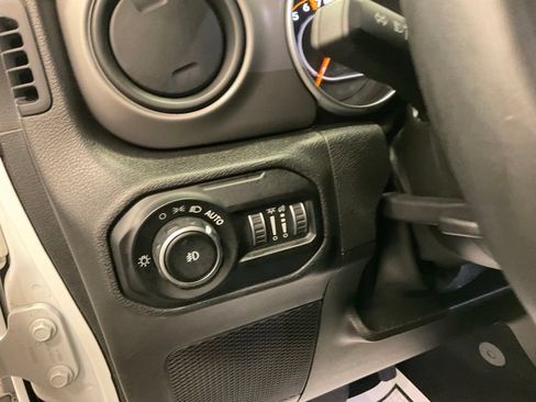 Used 2021 Jeep Wrangler Unlimited Sport AWD/4WD image 14