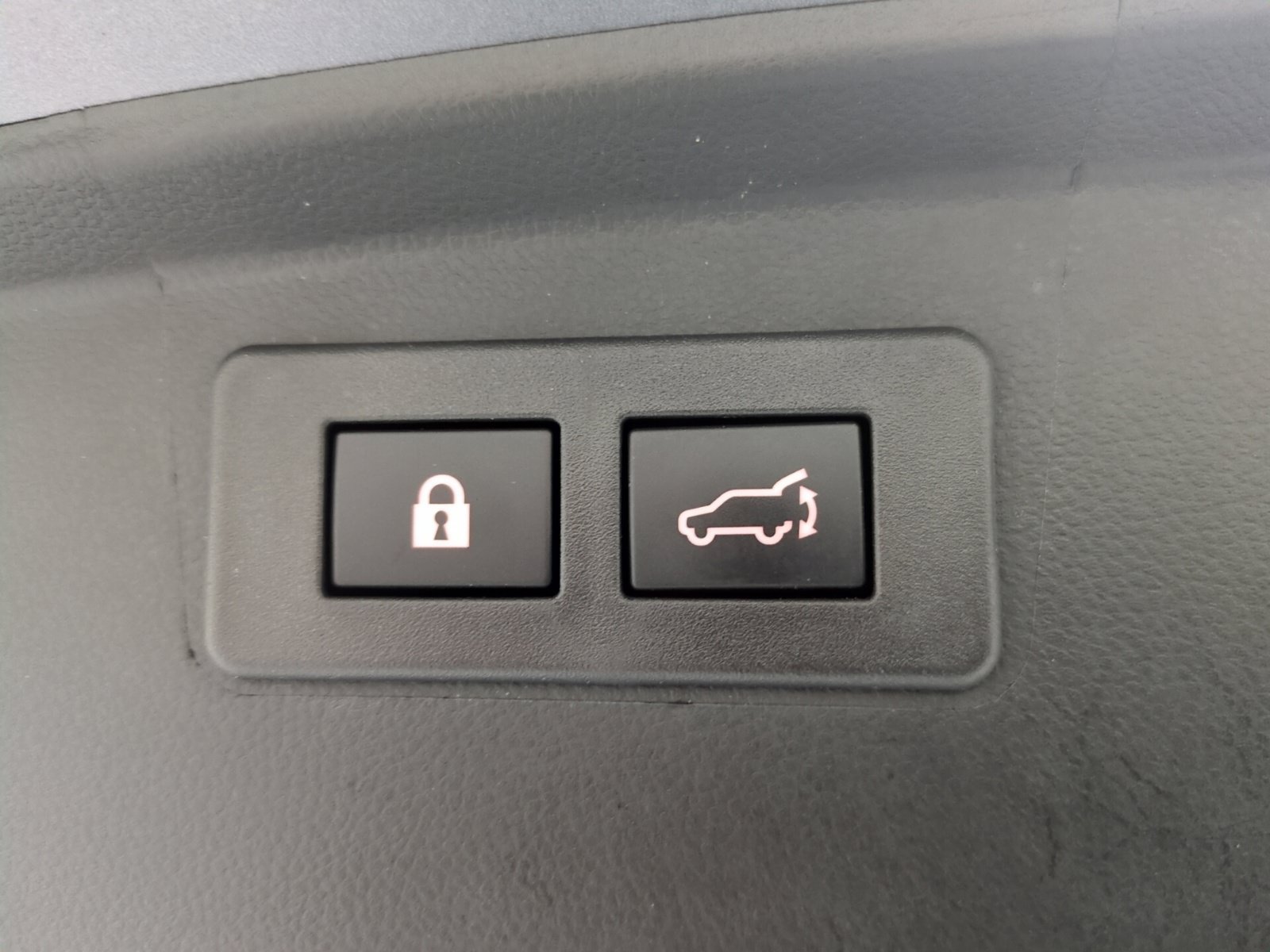 Certified 2025 Subaru Outback Premium w/ Popular Package #1A AWD/4WD image 13