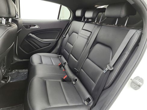 Used 2019 Mercedes-Benz GLA 250 image 15