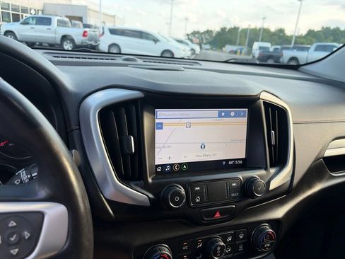Used 2021 GMC Terrain SLT w/ Infotainment Package II AWD/4WD image 25