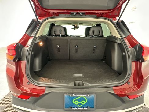 Certified 2023 Buick Encore GX Preferred w/ Cold Weather Comfort Package AWD/4WD image 29