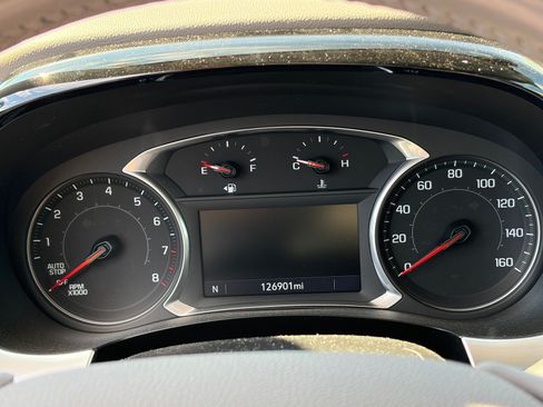 Used 2020 Chevrolet Traverse LT FWD image 12