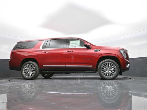 New 2025 GMC Yukon XL Elevation image 73