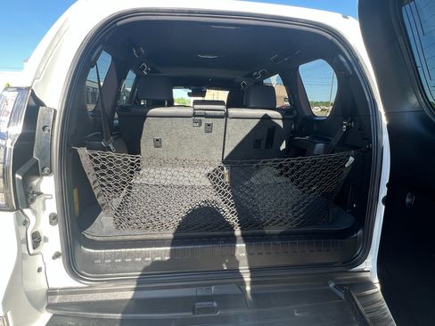 Used 2021 Lexus GX 460 Premium w/ Premium Package AWD/4WD image 39