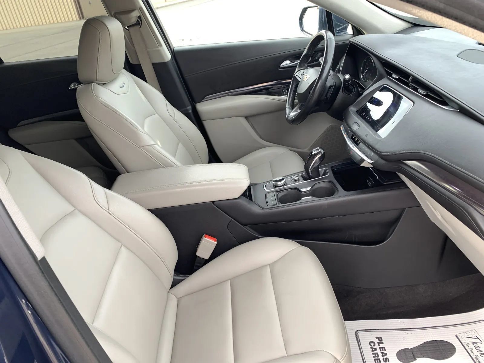 Used 2019 Cadillac XT4 Luxury FWD image 27
