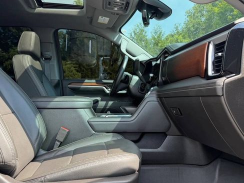 Used 2025 GMC Sierra 2500 Denali w/ Technology Package AWD/4WD image 39