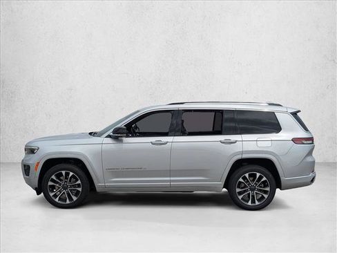 Used 2021 Jeep Grand Cherokee L Overland w/ Advanced Protech Group III AWD/4WD image 8