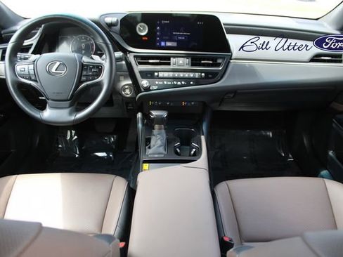 Used 2025 Lexus ES 350 w/ Premium Package FWD image 16